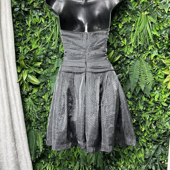 BCBGENERATION Dress Women 4 Silver Gray Strapless Fit Flare Ruffle Coctail 1889 - Picture 10 of 10